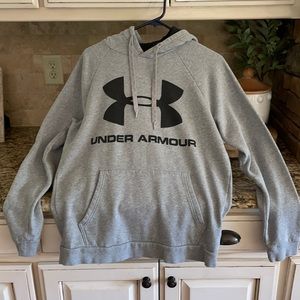 Men’s medium under armour hoodie